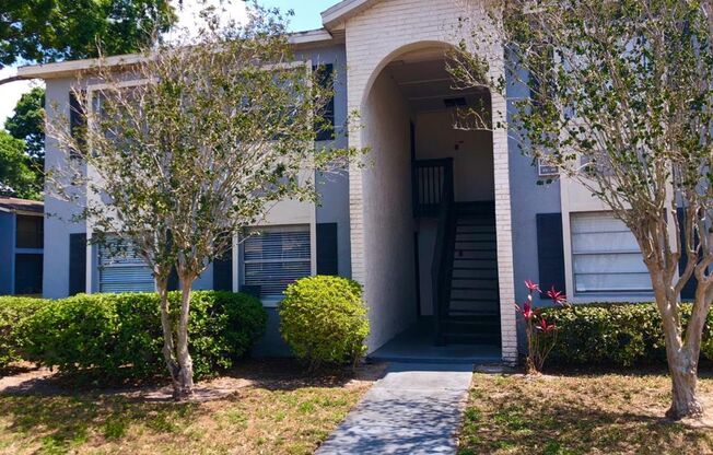 MOVE IN JUNE! WATER INCLUDED! In Windmill Point- 1st floor 2X1 condo with all tile floors!! Nice SS/black appliances! Open dining/living area!