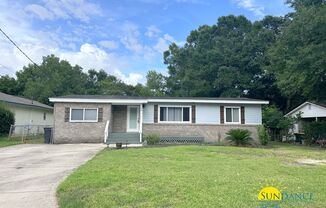 Renovated 3 Bedroom Home in Fort Walton Beach!