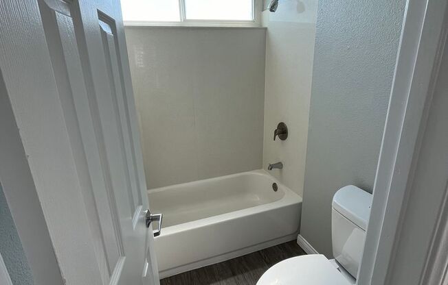 1 bed, 1 bath, 750 sqft, $2,335, Unit 0077