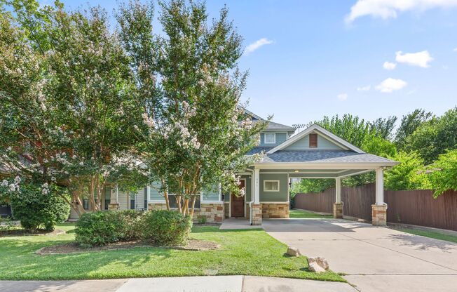 UT PRE-LEASE: Beautiful 6 Bed/ 4 Ba Home In North Loop Area, Mins To UT