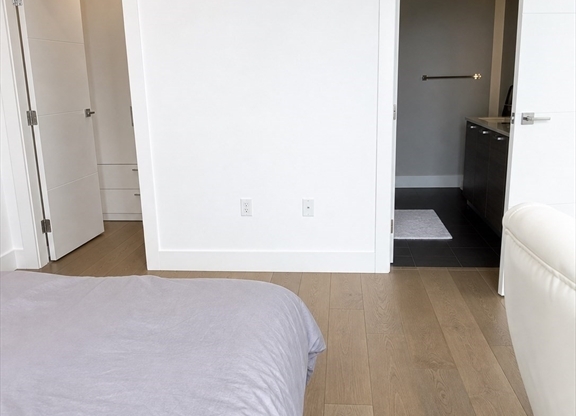 2 beds, 2 baths, 1,089 sqft, $4,500, Unit 501