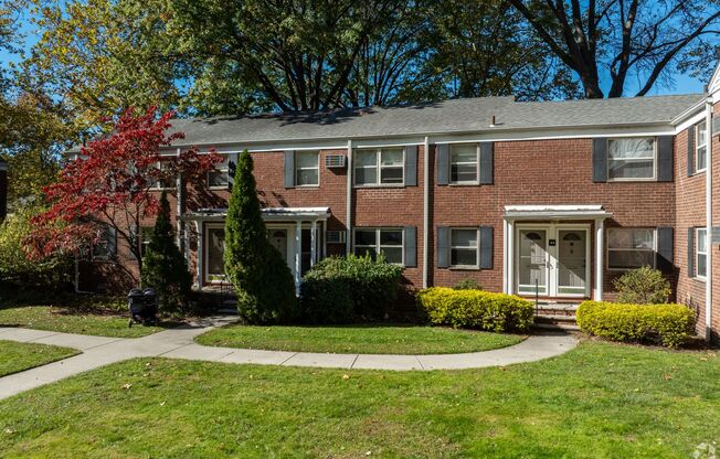 1 bed, 1 bath, 575 sqft, $2,345