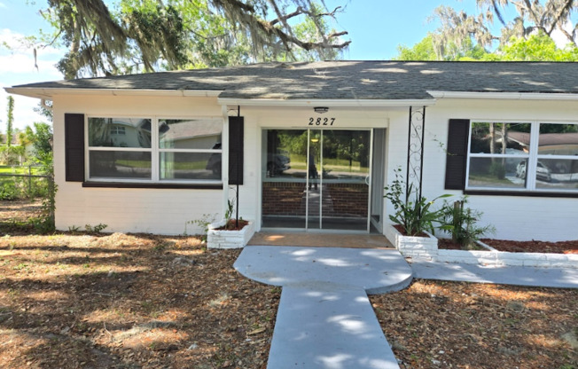 2827 SE 2 ST