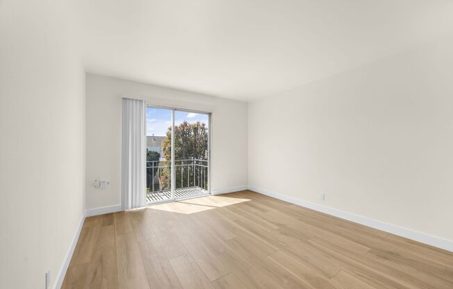 1259 11th Avenue (720r)