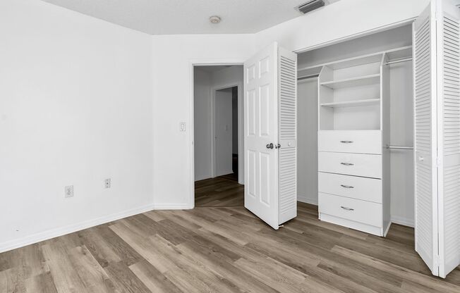4/2.5 SINGLE FAMILY HOUSE AT THE GABLES AT BONAVENTURE
