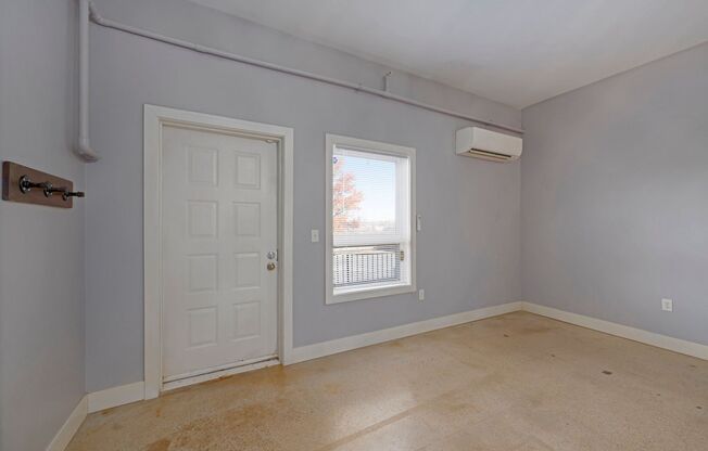 Welcome to Urban Studio 43 – Comfort, Convenience & Contemporary living in South Kansas City