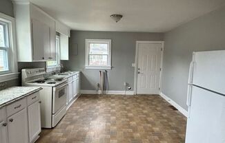 Quaint 2 Bedroom 1 Bath Home with LARGE fenced in yard