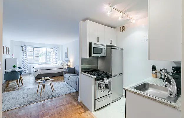 Studio, 1 bath, $3,750, Unit 14O