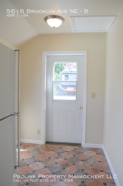 5616 BROOKLYN AVE NE