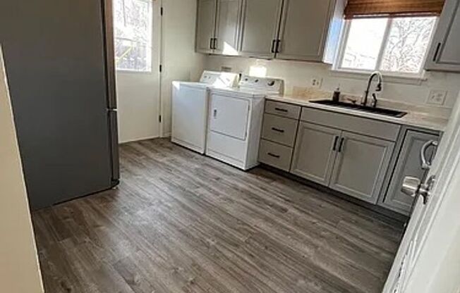 Cute 2 Bedroom Duplex in the Heart of Loveland