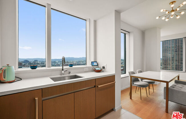 2 beds, 2 baths, 1,290 sqft, $4,900, Unit 2608