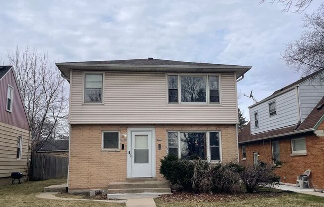 4047 N 84th Street (Duplex)