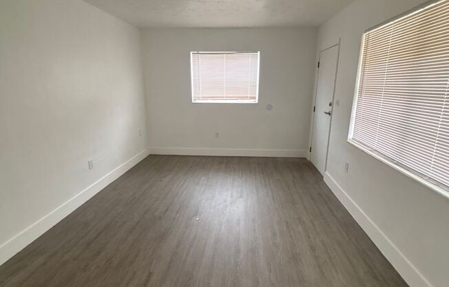 2 Bed/ 1 Bath -Central location - Parking