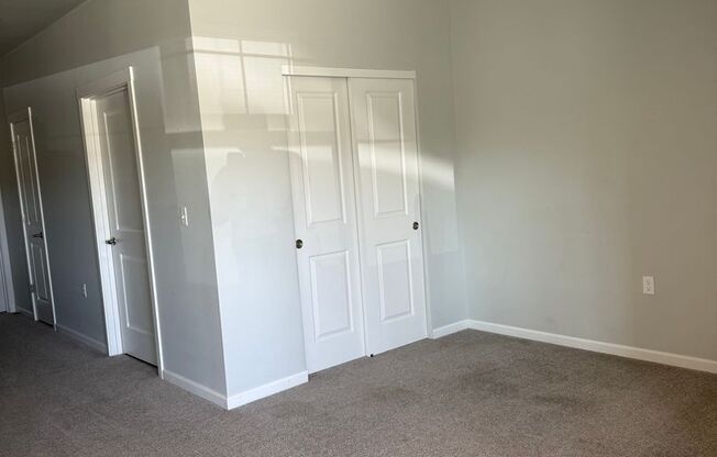2 beds, 2 baths, 990 sqft, $1,425, Unit 211-H146