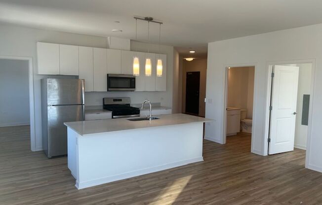 2 beds, 2 baths, 1,010 sqft, $2,595, Unit 4800 157th Street - 401