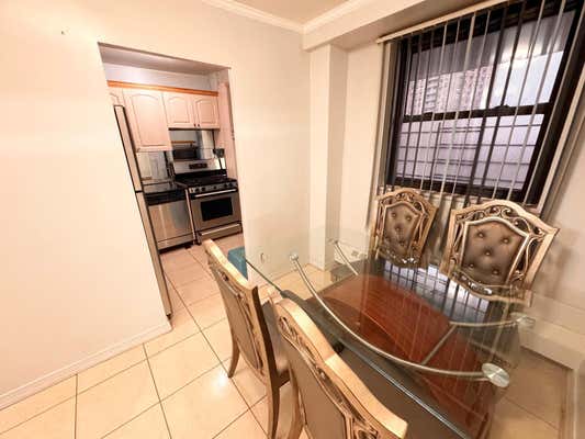 1 bed, 1 bath, 800 sqft, $2,400, Unit 4L