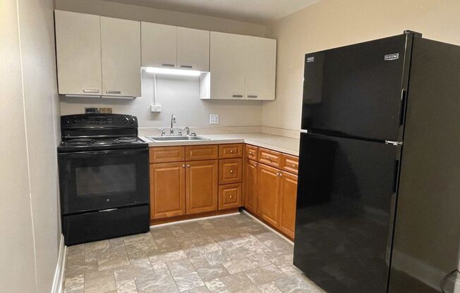 1 bed, 1 bath, $1,075, Unit APT G