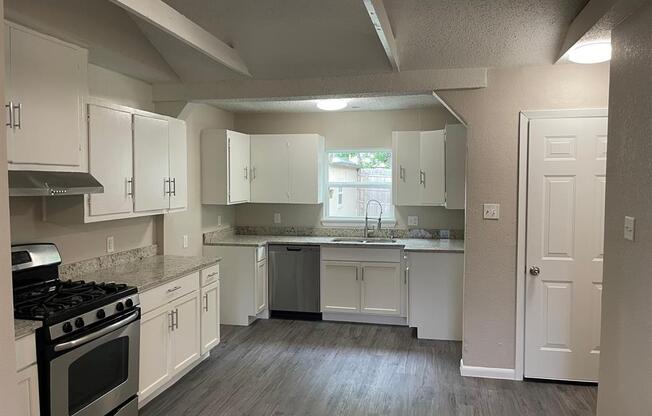 215 COLLINS DR