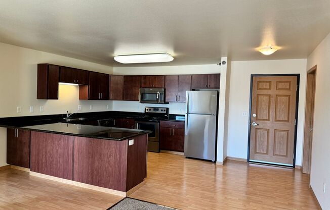 2 beds, 2 baths, 982 sqft, $1,245, Unit 605-212