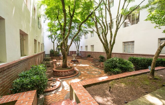 Studio, 1 bath, 488 sqft, $1,115, Unit 109