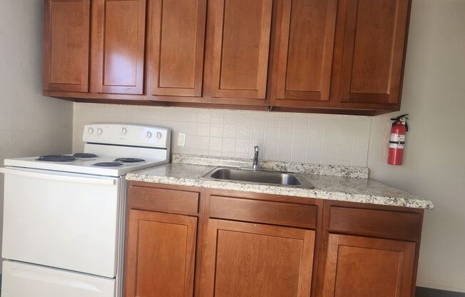 3 beds, 1 bath, 1,500 sqft, $1,300, Unit 1614-00