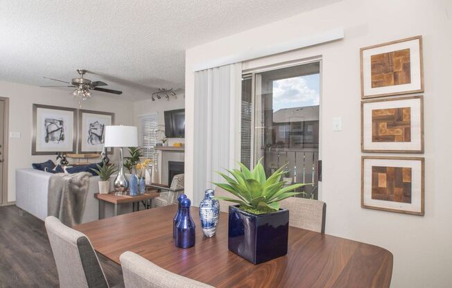 Studio, 1 bath, 558 sqft, $799, Unit 933