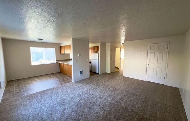 2 beds, 1 bath, 1,000 sqft, $1,295, Unit 1607-A