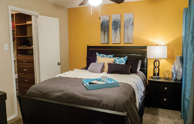 Gorgeous Bedroom at Timberglen Apartments, Dallas