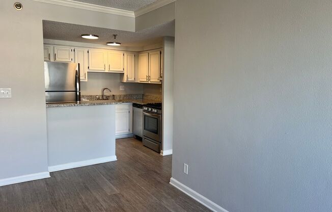 Charming 1 bed 1 Bath Condo - Minutes from Downtown