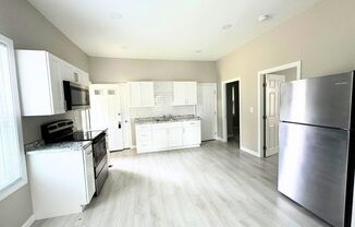 2 beds, 1 bath, $1,450, Unit 25 Dale