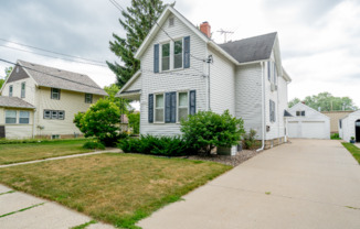 1343 1/2 W WASHINGTON ST