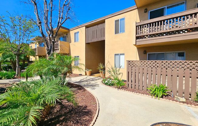 Woodlawn Manor - Please call or text Norma at (619) 253-0910
