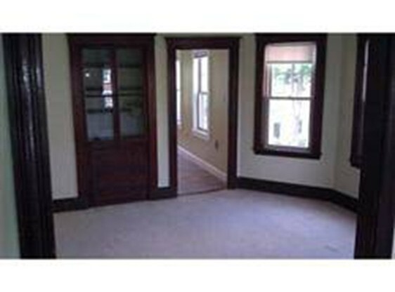 107 MERRYMOUNT RD