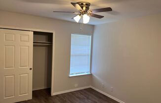 3 beds, 1 bath, 1,066 sqft, $1,575, Unit 217 W Lingustrum Dr