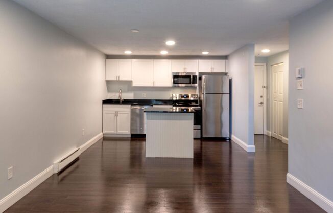 1 bed, 1 bath, 780 sqft, $2,215, Unit 3A3