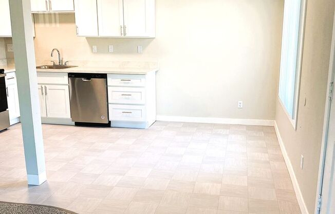 2 beds, 1 bath, 830 sqft, $1,435, Unit P-248