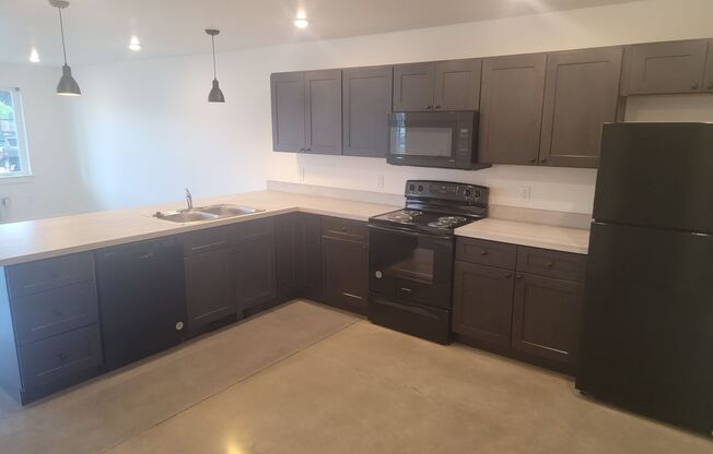 1475 Windrow Dr -Flanders Mill