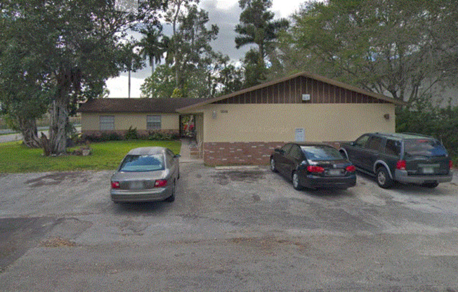 4931 SW 65 Ave Davie, FL 33314