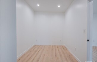 Studio, 1 bath, 460 sqft, $2,200