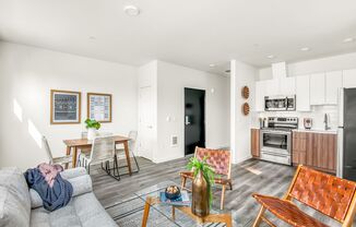 6712 N Montana Avenue