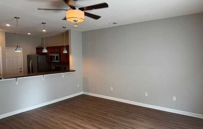 Renovated Townhome in Live Oak. Available now!!