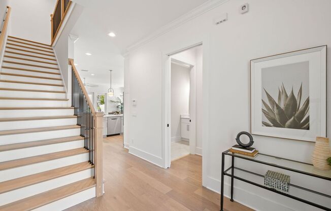 Gorgeous Custom 4/3 Hyde Park Townhouse