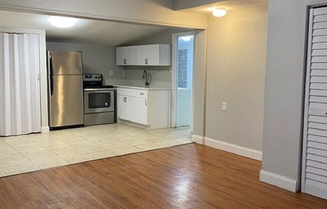 1 bed, 1 bath, 550 sqft, $1,200, Unit C