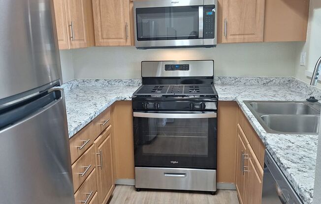 1 bed, 1 bath, $2,395, Unit B-6