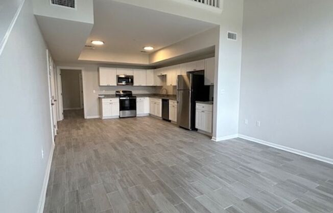 3 beds, 2 baths, $1,650, Unit 17254-27B