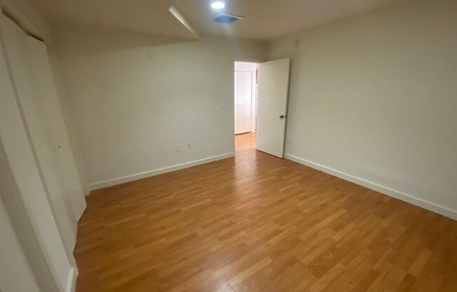 1 bed, 1 bath, 700 sqft, $1,550