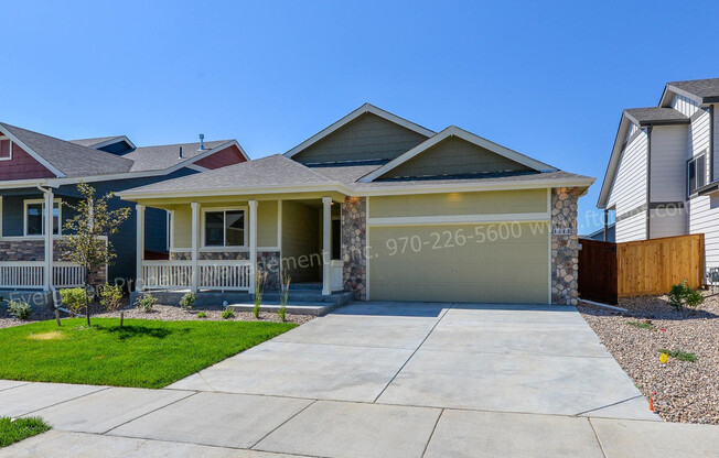 4 Bedroom, 3 Bathroom Home in Windsor!