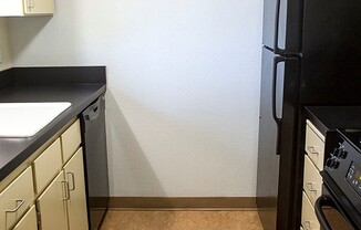 1 bed, 1 bath, 700 sqft, $1,440, Unit 0013