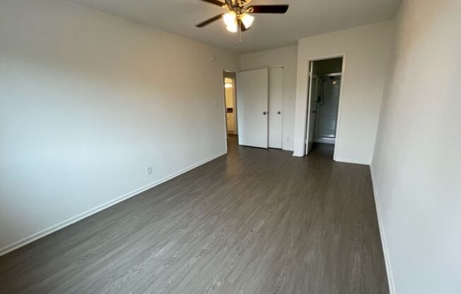 2 beds, 2 baths, $2,395, Unit 217