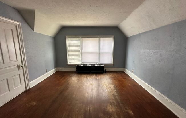 1 bed, 1 bath, $750, Unit Apt #3